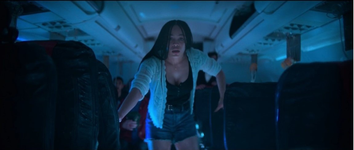 Страна Великобритания
Жанр триллер, ужасы
Слоган «Они летели в рай на земле, а попали в ад под водой»
Режиссер Клаудио Фах
Сценарий Энди Мейсон
Продюсер Анналиса Дэвис, Энди Мейсон, Дэвид Брирли, ...
Оператор Эндрю Роджер
Композитор Энди Грэй
Художник Мэттью Баттон, Даниэла Фаджио, Элизабет Хили, ...
Монтаж Адам Рехт