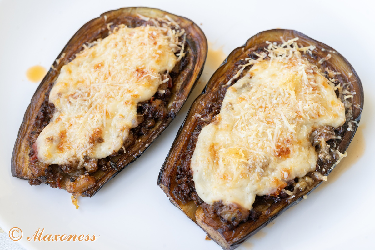 Папутсакиа («туфельки» из баклажанов). Греческая кухня