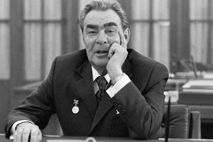 10 ноября 1982 года умер Леонид Ильич Брежнев