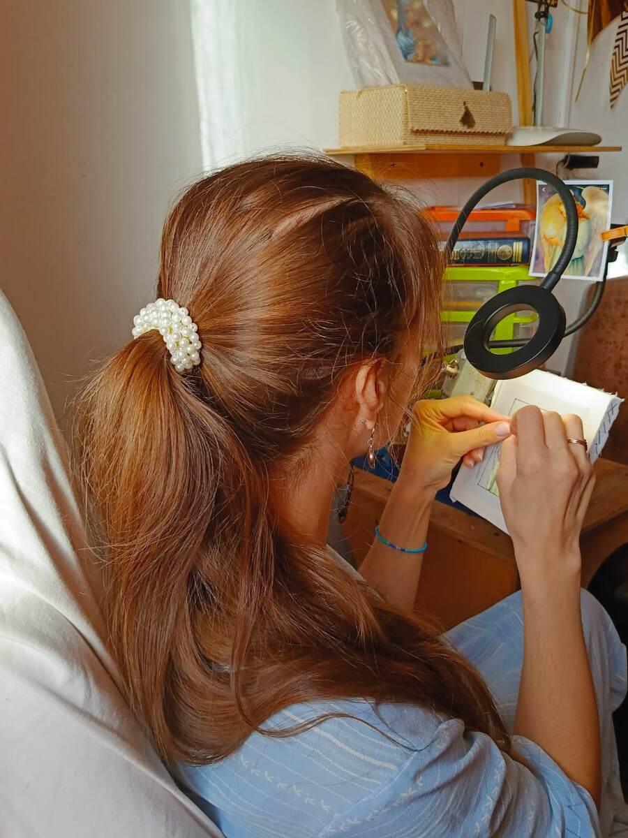 Серафима за работой