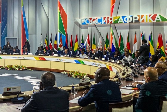    Участники пленарного заседания первой министерской конференции форума партнерства Россия - Африка.