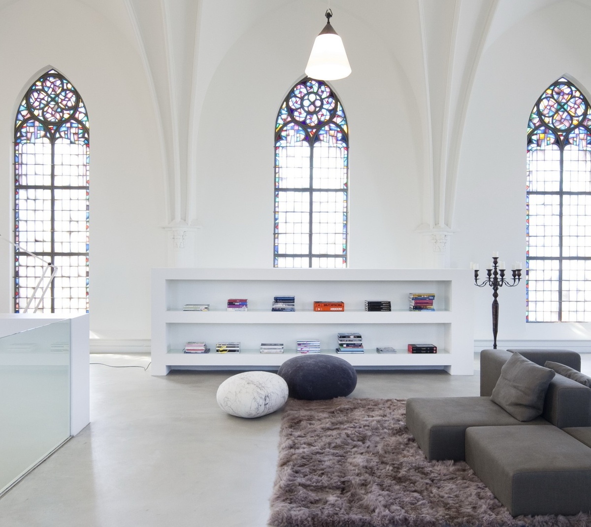 Вид внутри. Высокие окна дают много света. Источник: zecc.nl, Zecc Architecten