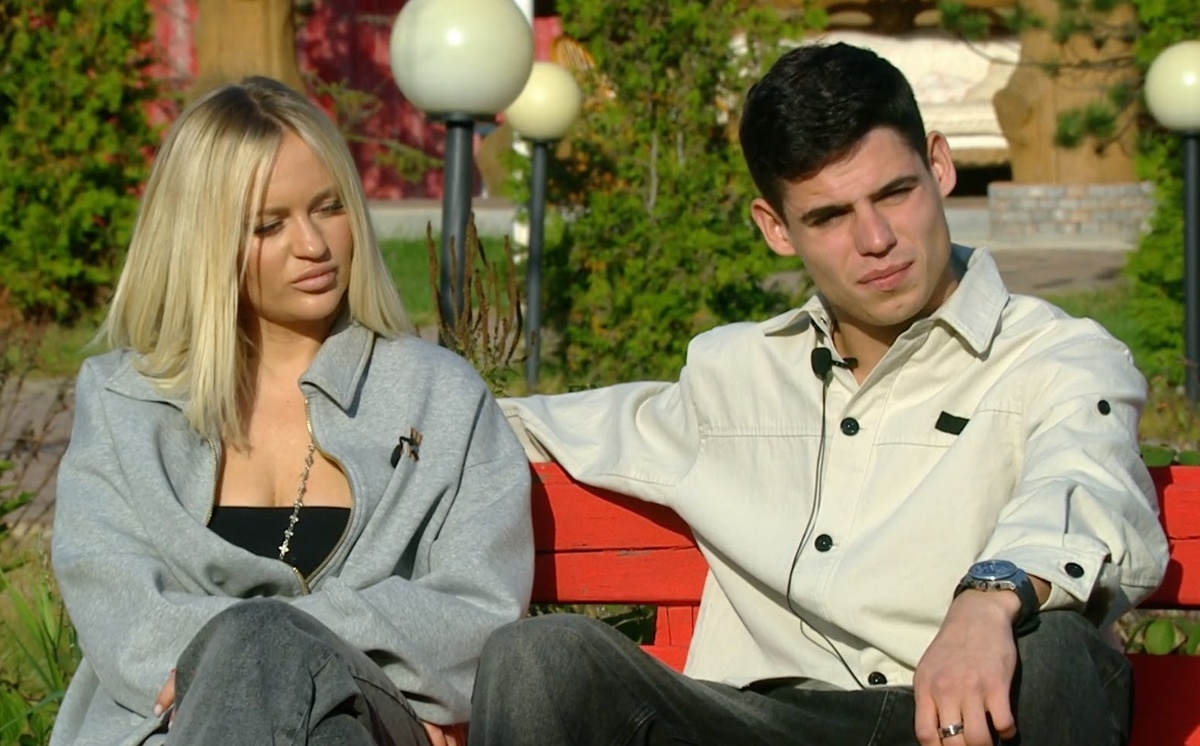 Максим Зарахович и Элина Рахимова (фото из эфира на «Okko»)