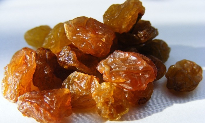    Эксперт рассказал, почему россиянам полезно включить изюм в рацион