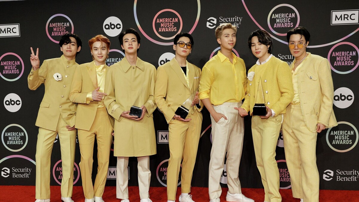 Новость дня: возвращение BTS перенесено на 2026 год