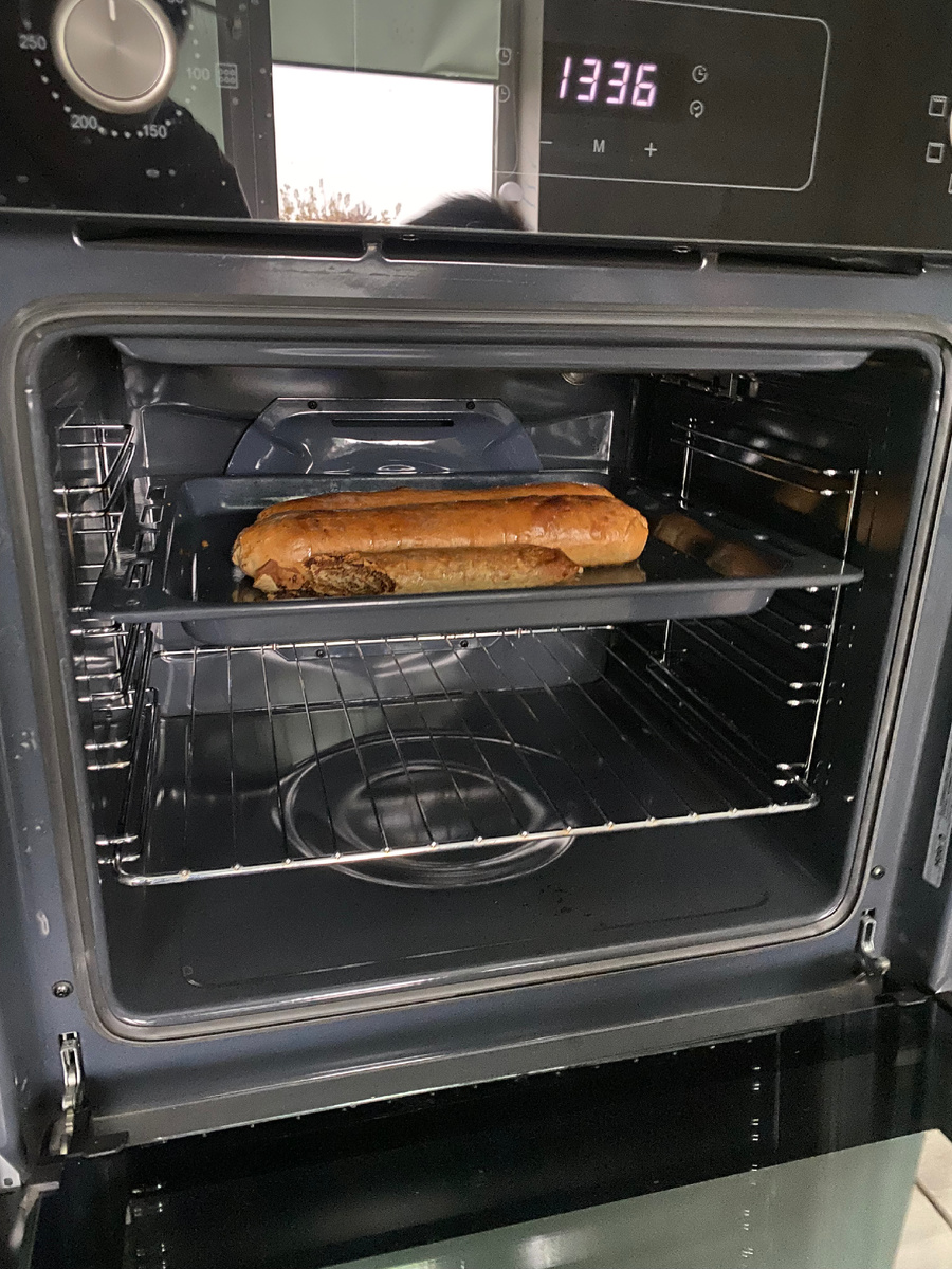 Наша бабушка приготовила ореховый рулет