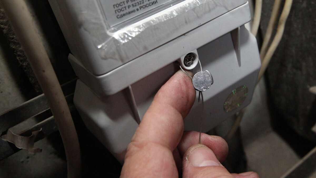 Проверка показаний электросчётчика может закончиться составлением акта