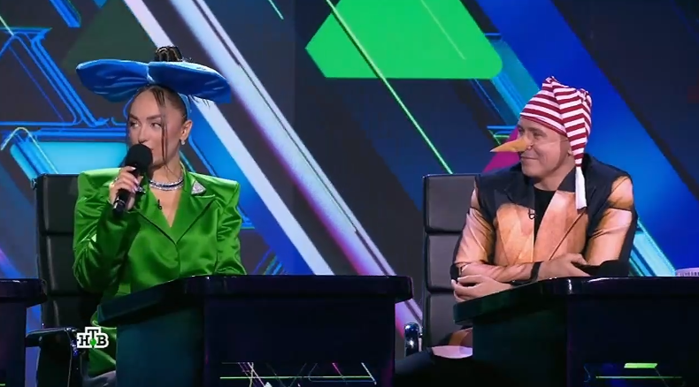 Мари Краймбрери и Тимур Батрутдинов. Костюмы подогнал Карабас Барабас. 