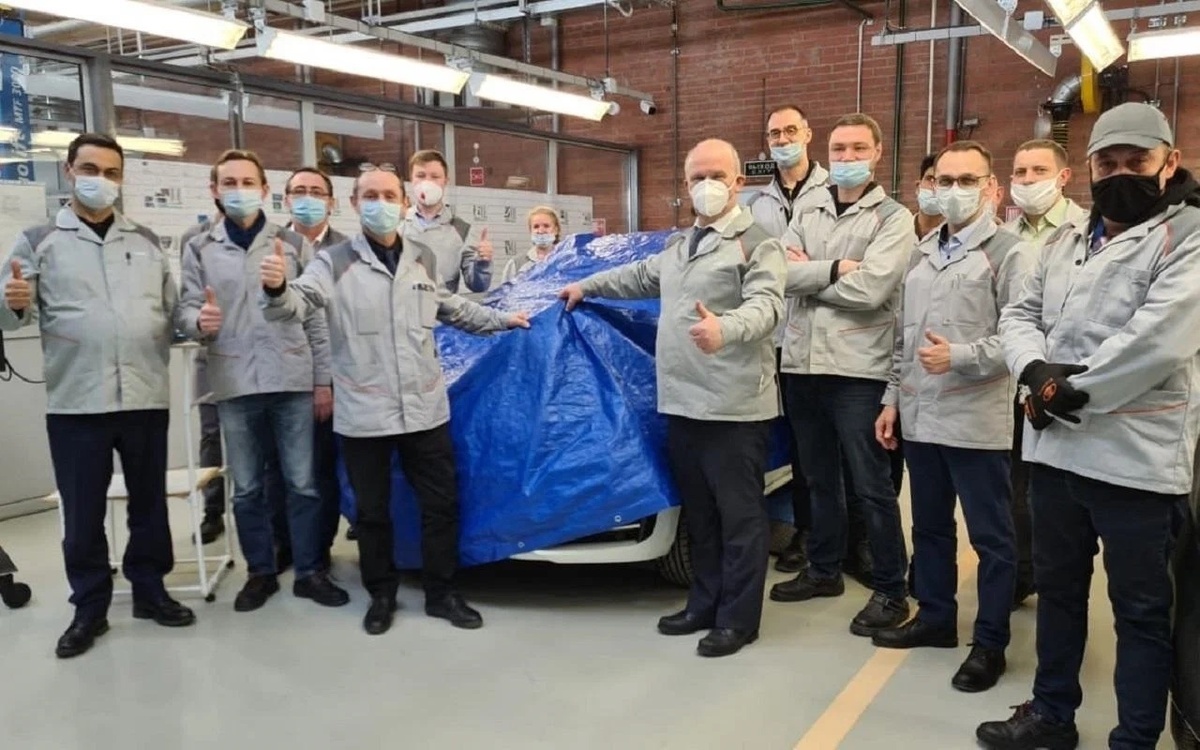 Первый закрытый показ автомобиля Lada Iskra в начале 2022 года 