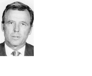 Колдуэлл Джонсон в 1971-72 годах являлся начальником отдела проектирования космических кораблей в Центре пилотируемых космических кораблей НАСА (MSC)