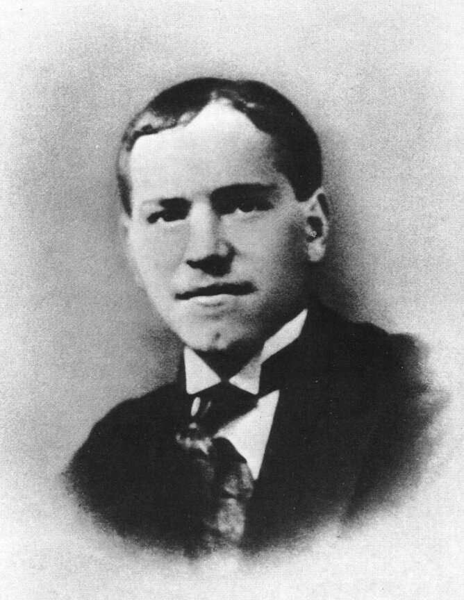 Подмастерье в скорняжной мастерской