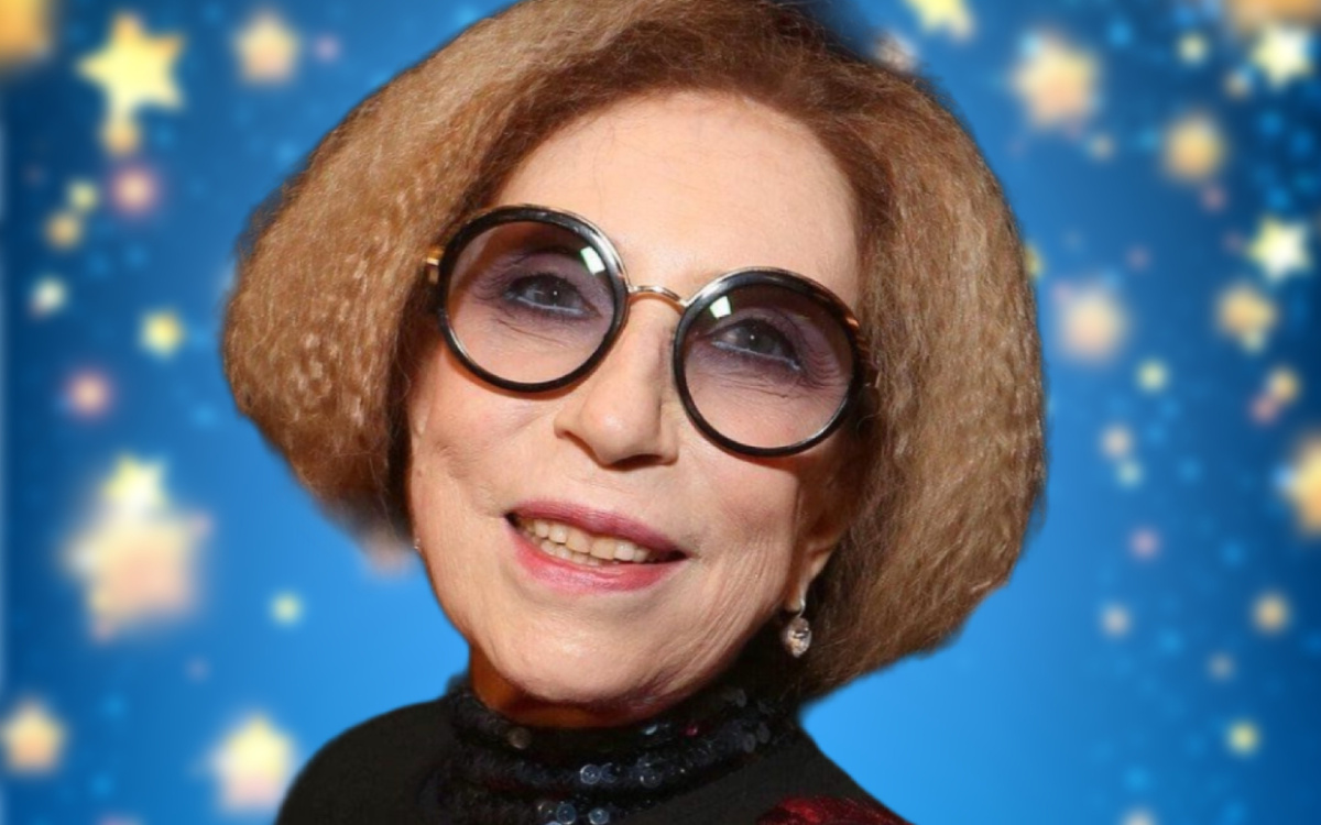 на фото Инна Чурикова