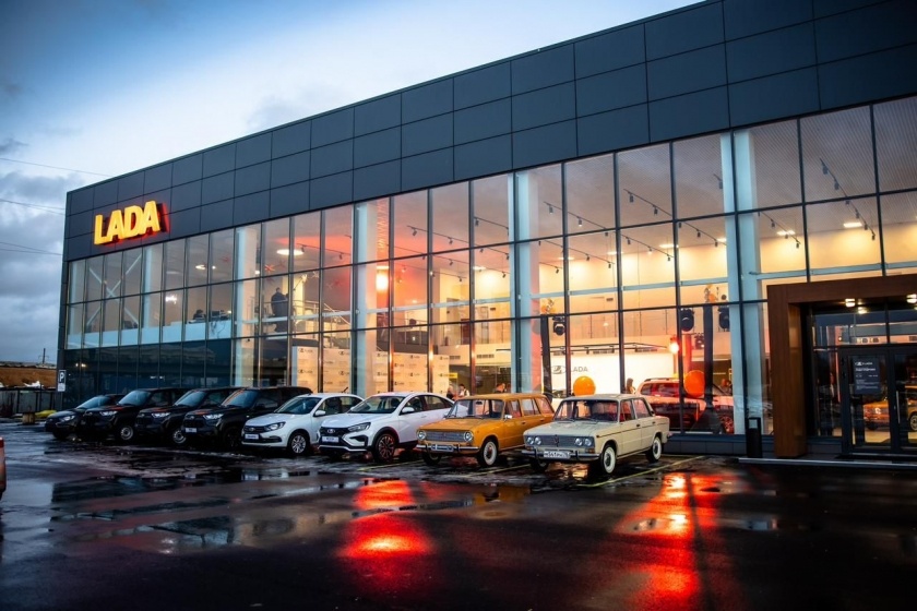 Один из новых дилерских центров Lada