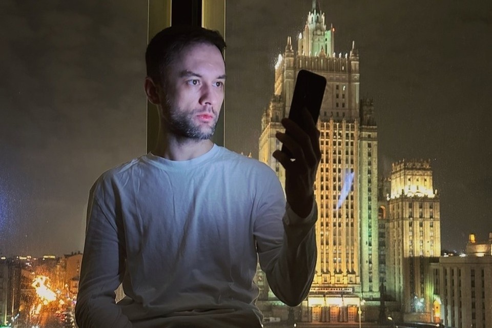    Некоторые Telegram-каналы пишут, что в последнее время Антон сильно нервничал из-за работы, у него случались срывы. Фото: социальные сети Антона Коробкова-Землянского.