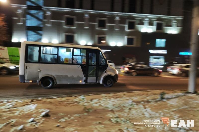    ЕАН / Чиновник не видит проблемы в переполненности автобусов