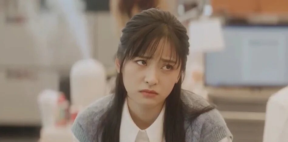 и мне опять ждать 20 серий пока принц меня поцелует? 