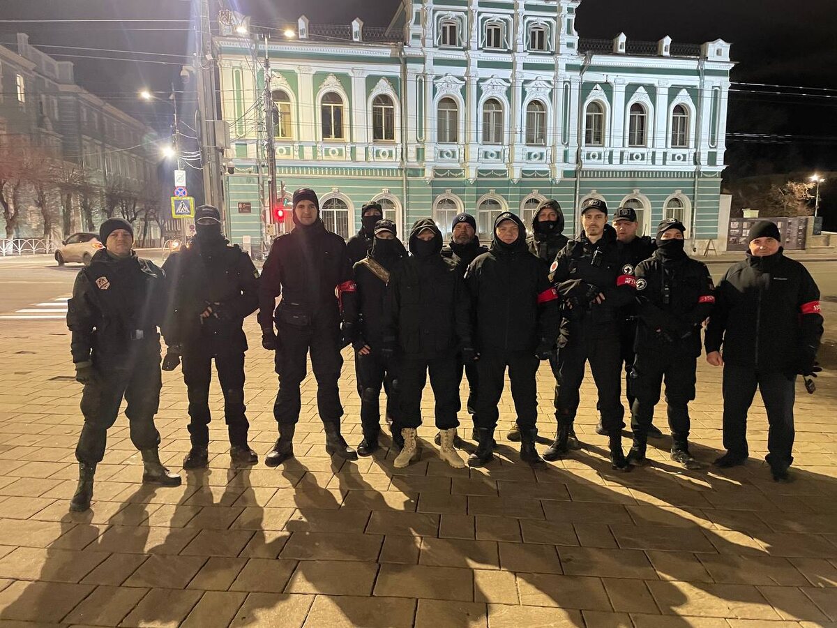 Дружинники «Русской общины» на патруле в центре Рязани