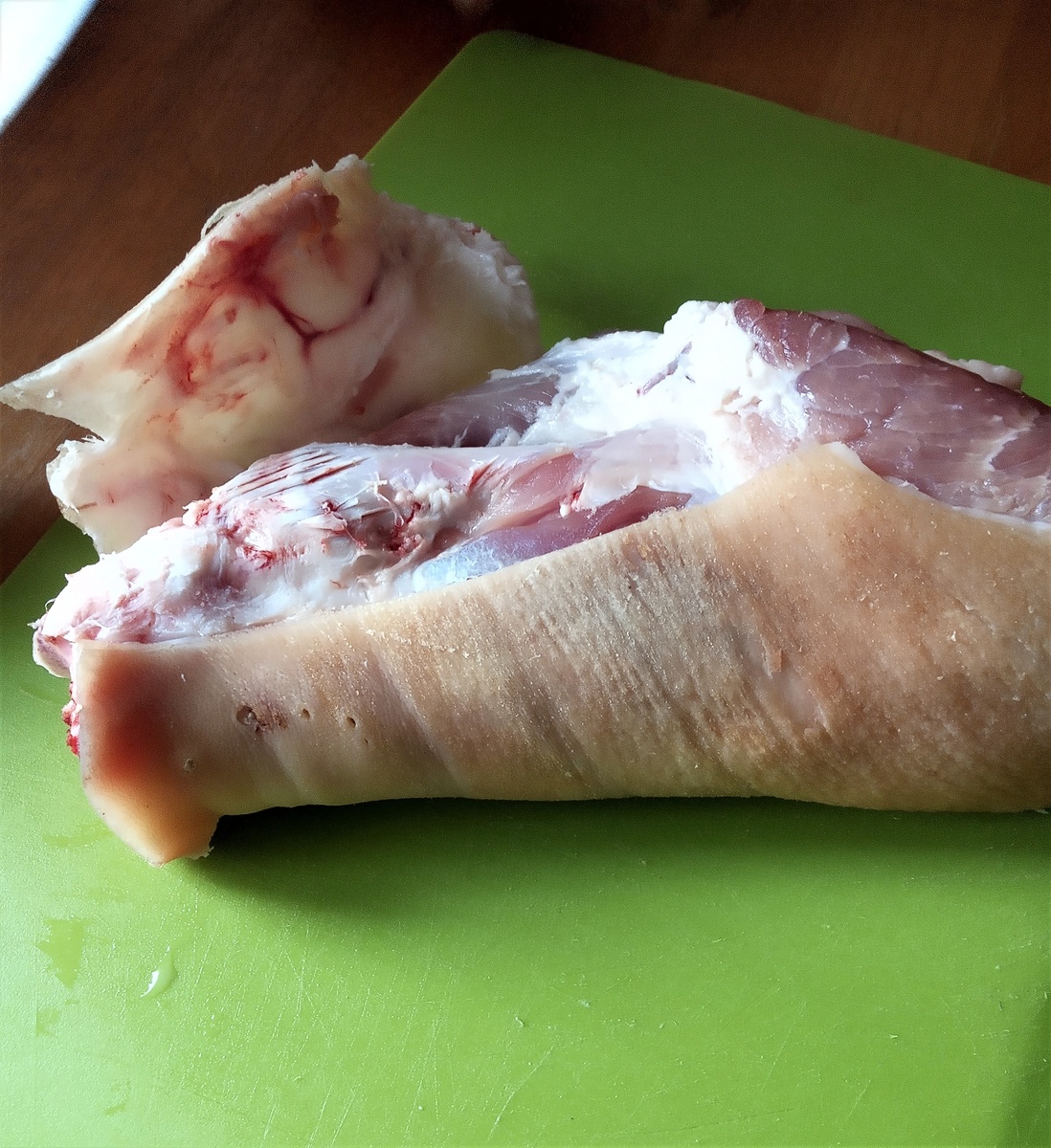    Отделяем кожу