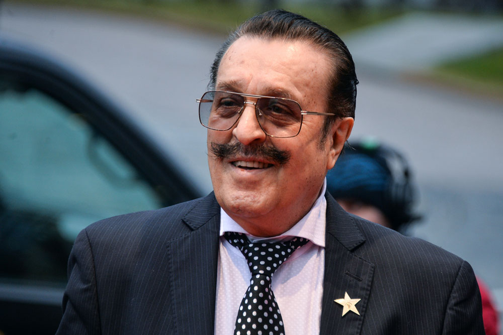 Вилли Иванович Токарев (имя при рождении — Вилен; 11 ноября 1934, хутор Чернышёв, Шовгеновский район, Адыгейская автономная область, Северо-Кавказский край, РСФСР, СССР — 4 августа 2019, Москва, Россия) — советский, американский и российский автор-исполнитель песен в жанре русский шансон. Поэт, поэт-песенник, композитор. Почётный житель Таганского района города Москвы (2006)