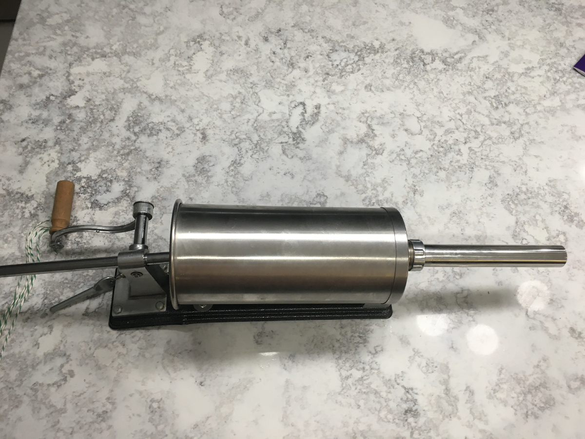 Колбасный шприц