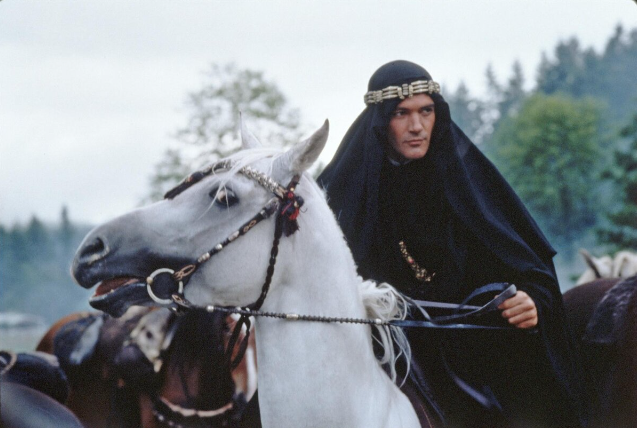 Кадр из фильма "Тринадцатый воин" (1999)