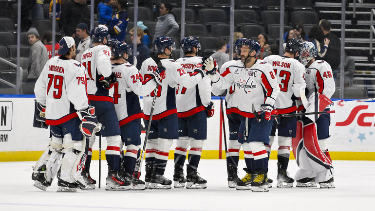 Хоккеисты "Вашингтона" после победного матча 