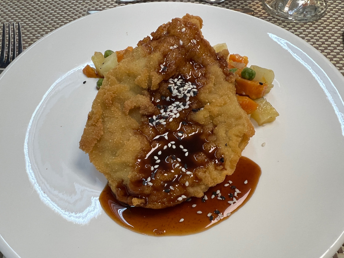 Шницель из фермерской свиной вырезки в азиатском стиле 