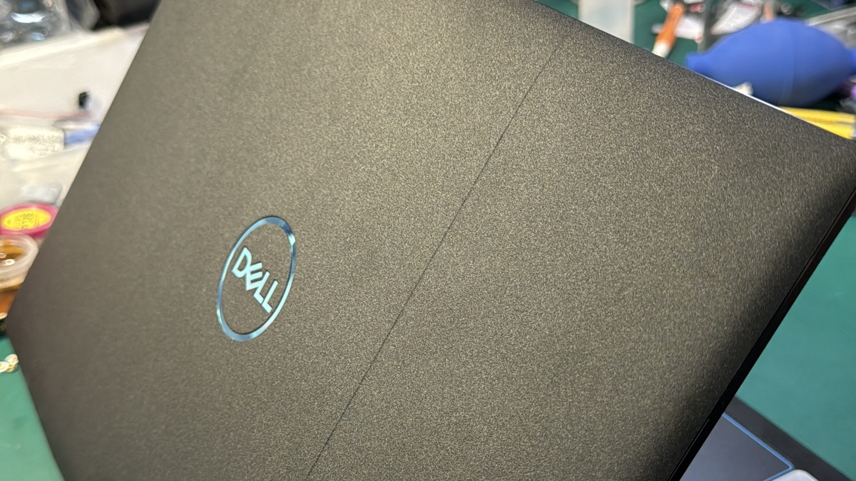 Ноутбук компании Dell с жестким диском, будем его ускорять и апгрейдить!