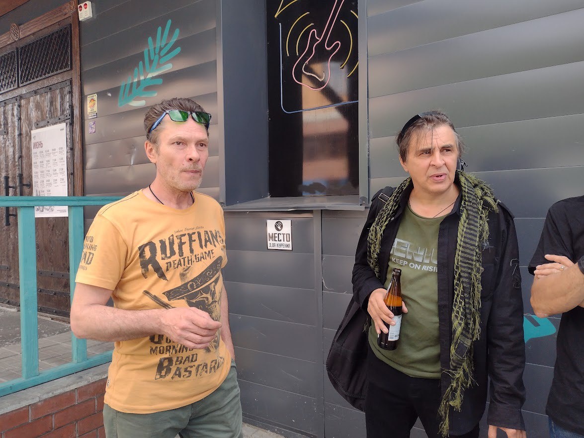 Леонид «Шао» Веремьянин и Евгений Кокорин (гр.ЧЕРНОЗЁМ). Фото Юрия Фомиченко  