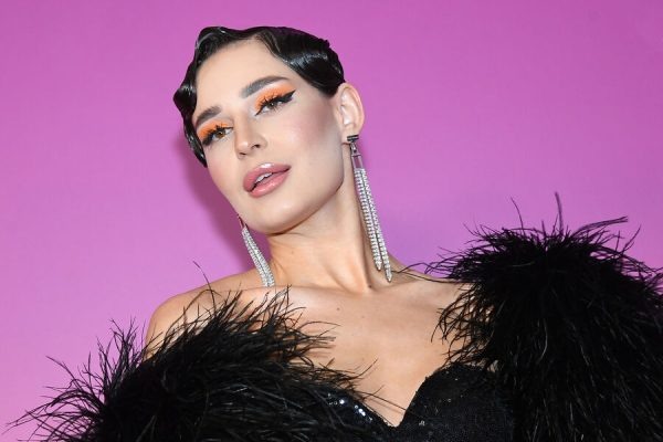    Певица Севиль, фото: газета.ру