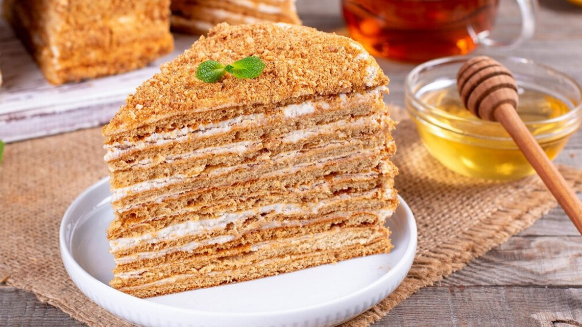 Как приготовить классический торт Медовик: пошаговый рецепт