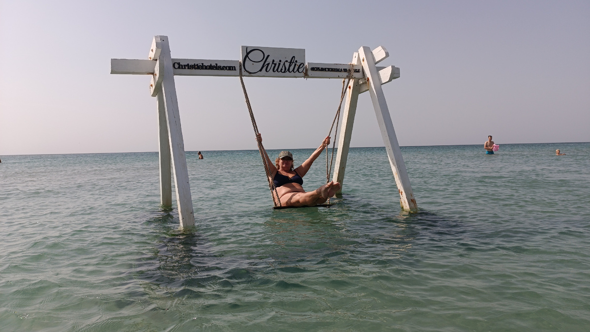 Отельный пляж коса Южная