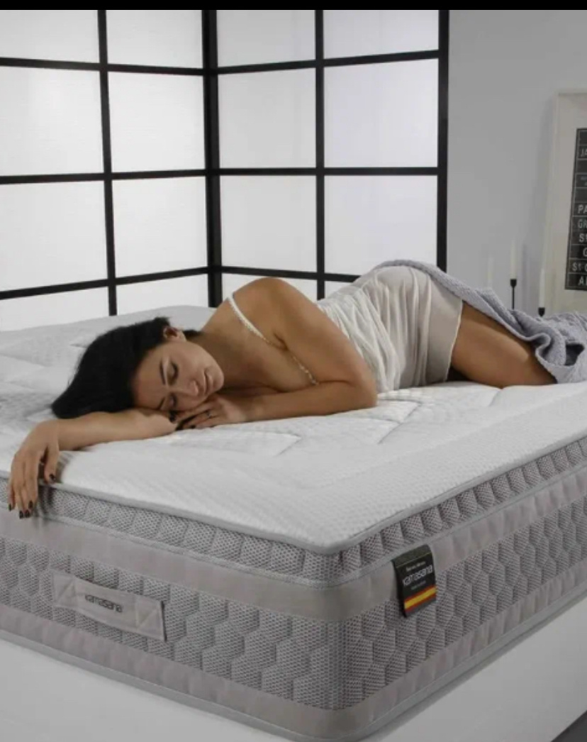 «Граждане! Уважайте пружинный матрац! Это -семейный очаг , альфа и омега меблировки !»- восклицали персонажи Ильфа и Петрова.