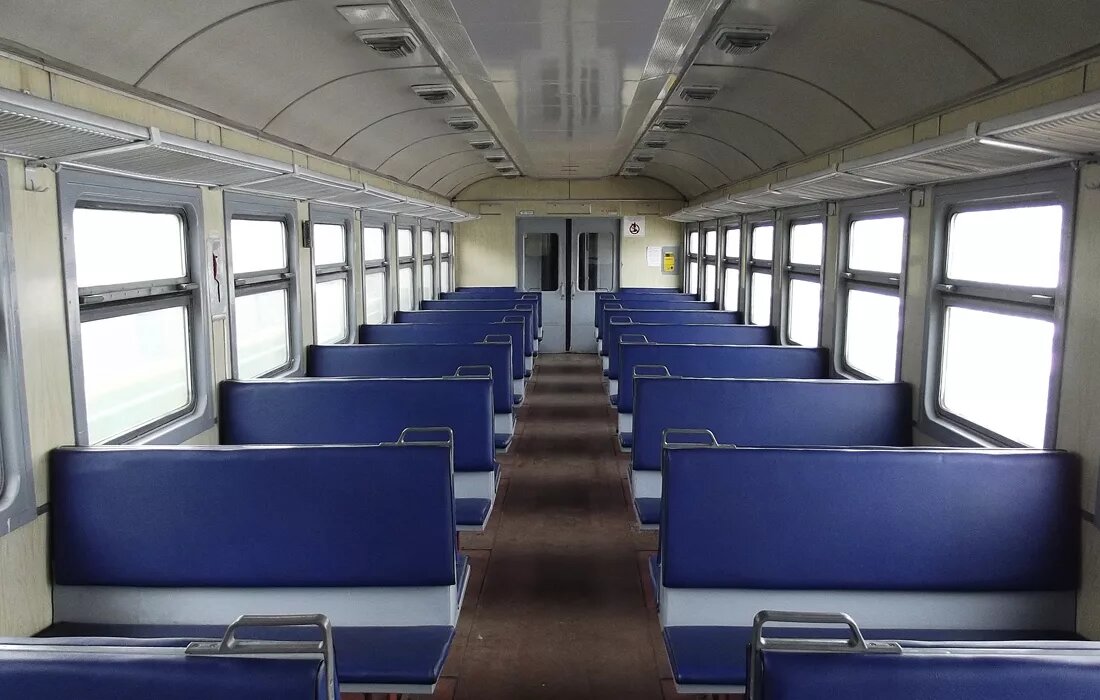 Салон электропоезда