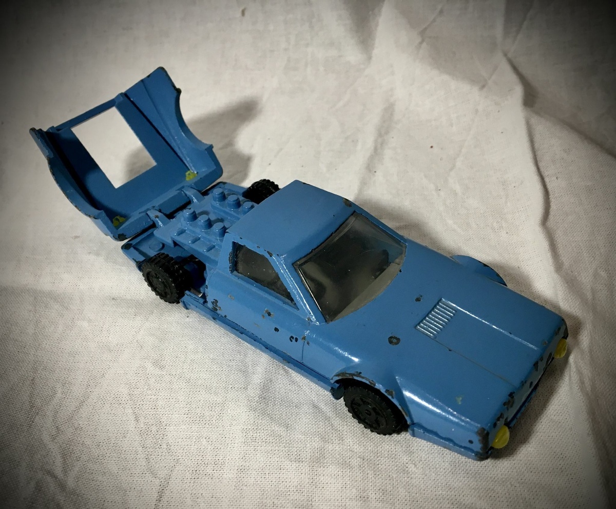 Автомобиль спортивный, производитель Астрецовская фабрика металлических игрушек. Фото из открытых источников, листаем галерею -->>