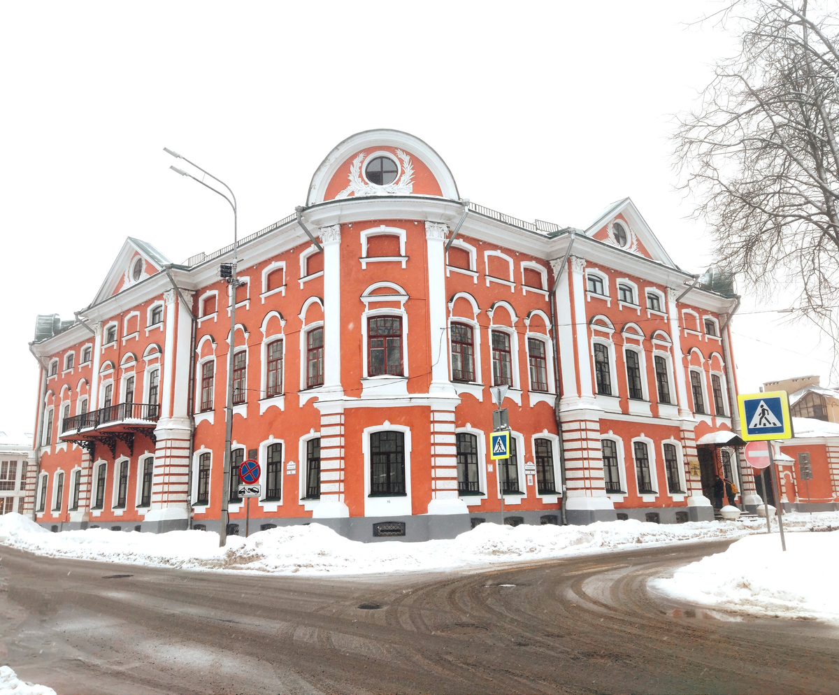 Дом купца Вахрамеева, дневной свет (фото - Гузов Евгений, 2023 г)