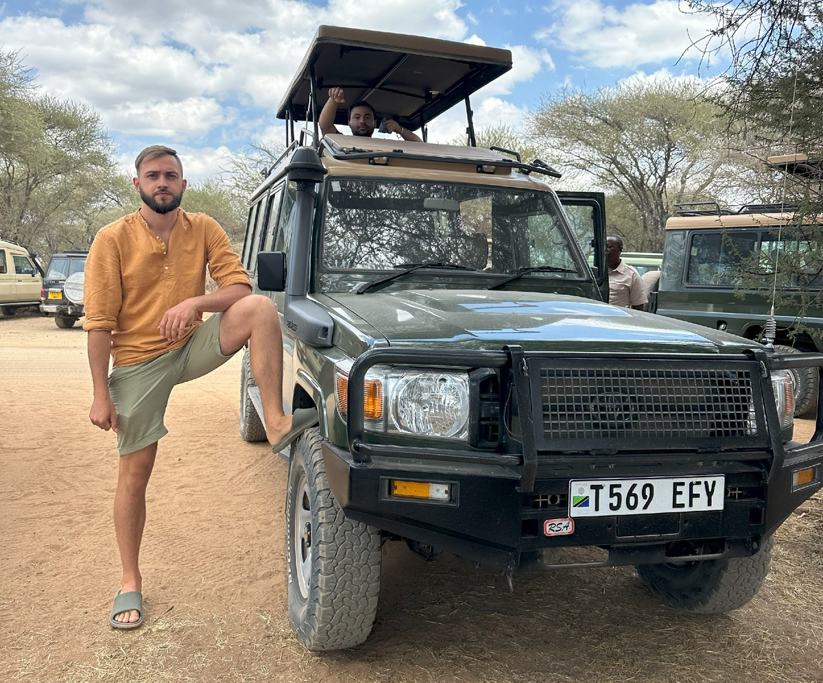 Я и Toyota Land Cruiser 75 в Тарангири. 