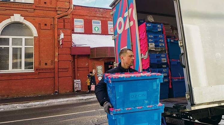    ВАЛЕНТИН АНТОНОВ/ТАСС Маркетплейсы всеми силами будут отстаивать свое преимущество — быстроту доставки