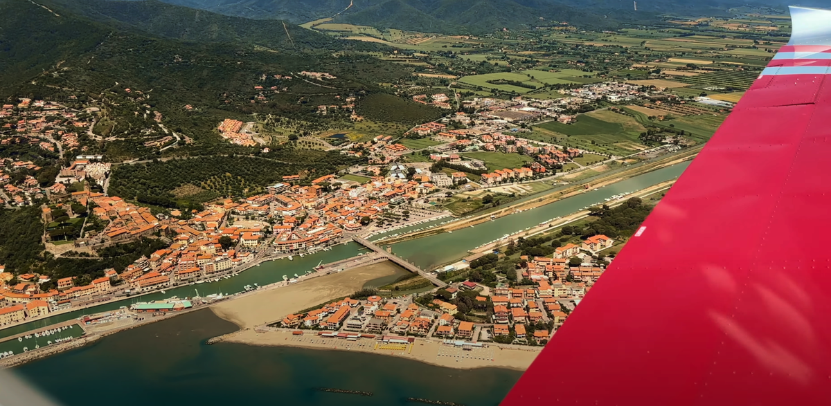 Первый взгляд на Италию с воздуха