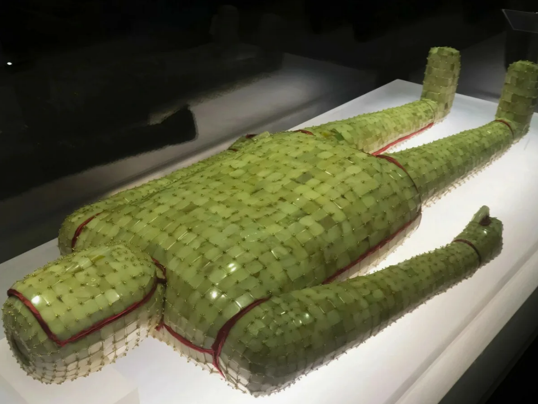 Выглядит как голем в прочтении китайского фольклора