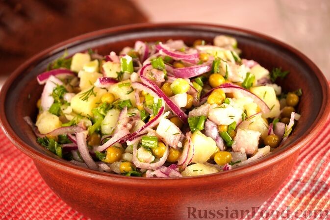 филе сельди, картофель, лук репчатый красный, горошек зелёный консервированный, зелень укропа, лук зелёный, лимон, масло подсолнечное нерафинированное, масло подсолнечное, соль, перец чёрный молотый