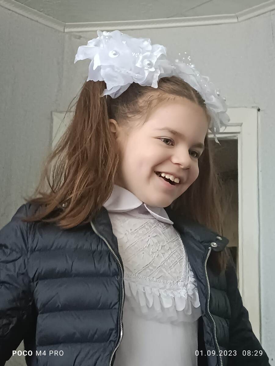 перед  праздничной линейкой