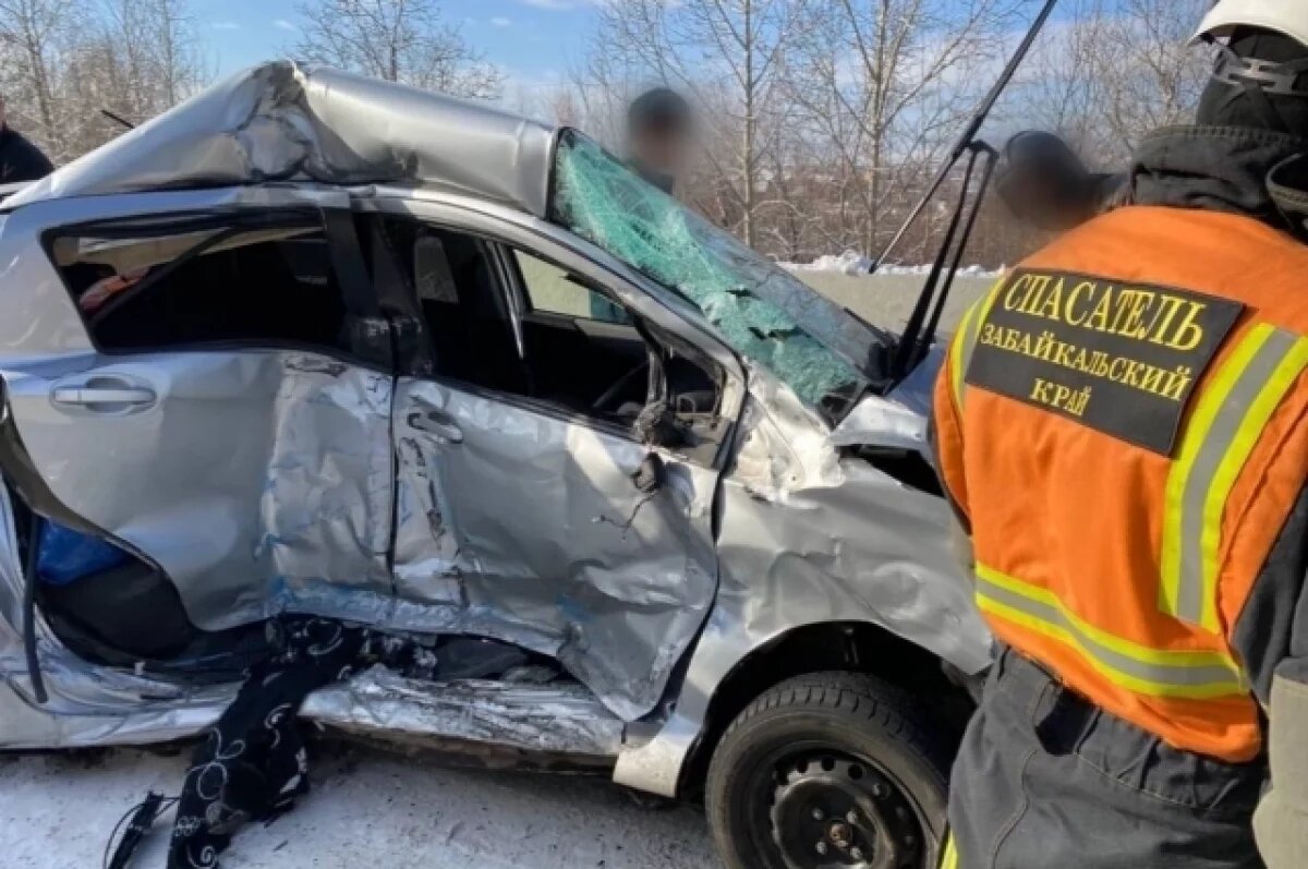    Труп мужчины извлекли из легковушки после ДТП на Карповском тракте в Чите