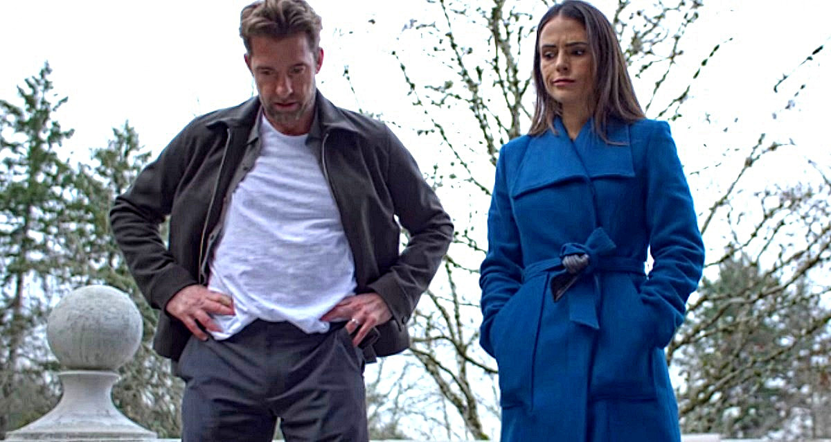 - Да, Зин. Вот на этой самой ступеньке этого магазина я её, родимую, пять лет назад и разбил...