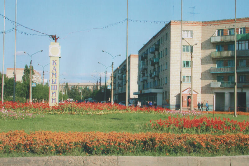    Кольцо на улице Ленина, будущая площадь имени Александра Колгатина