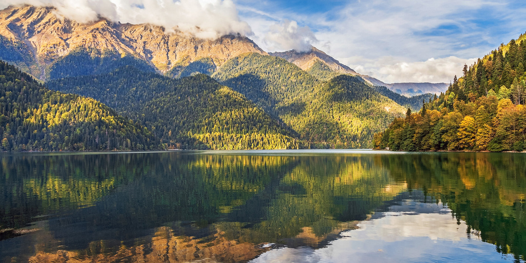 Поездка в Абхазию осенью: что посмотреть за четыре дня?