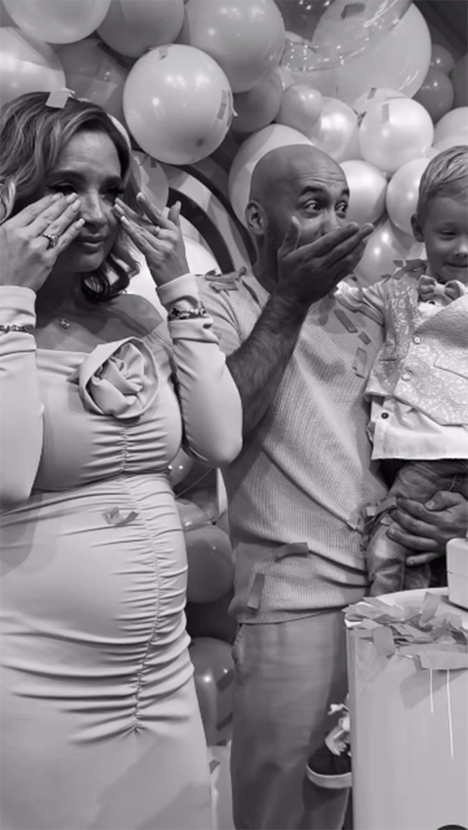 Андрей и Кристина Черкасовы не стали раскрывать поклонникам, кого же они ждут. Фото: соцсети Андрея Черкасова