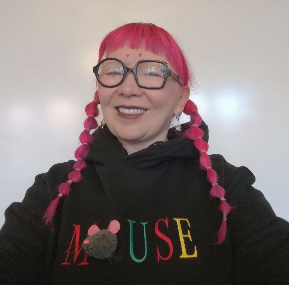 Наталья Романова, автор книг "Идеальная грамотность" и "Пиши без правил"