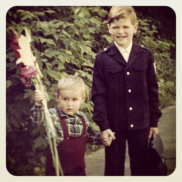 Максим со старшим братом Геннадием