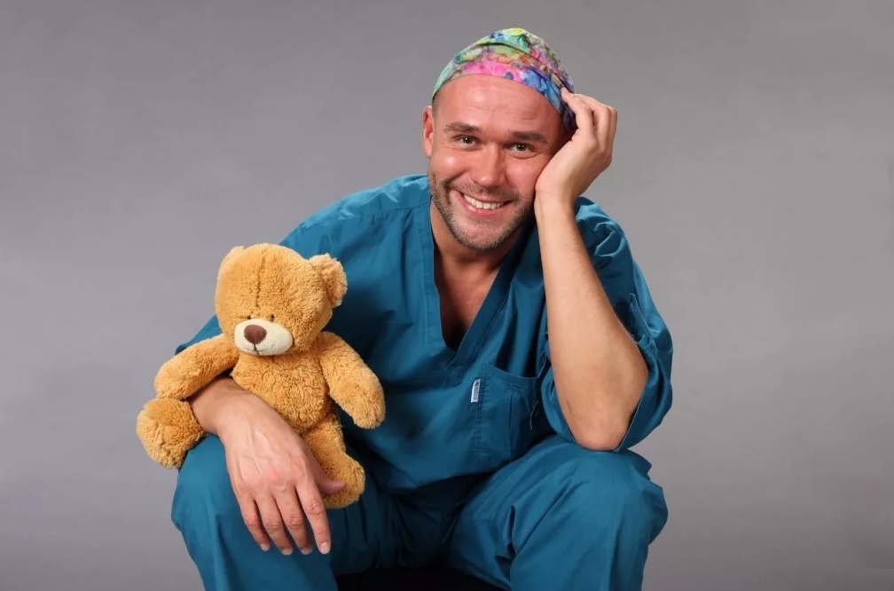 Максим Аверин в фильме "СКЛИФОСОВСКИЙ"